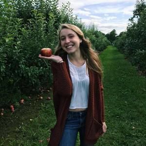 Meet your Posher, Julia